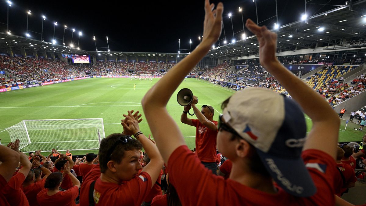 Čeští diváci se chovají líp než Italové nebo Španělé. Nejotřesnější publikum má Balkán